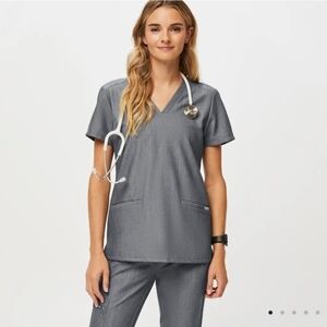 Figs V-Neck Scrub Top NWOT